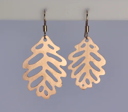 Fulles de roure amb coure